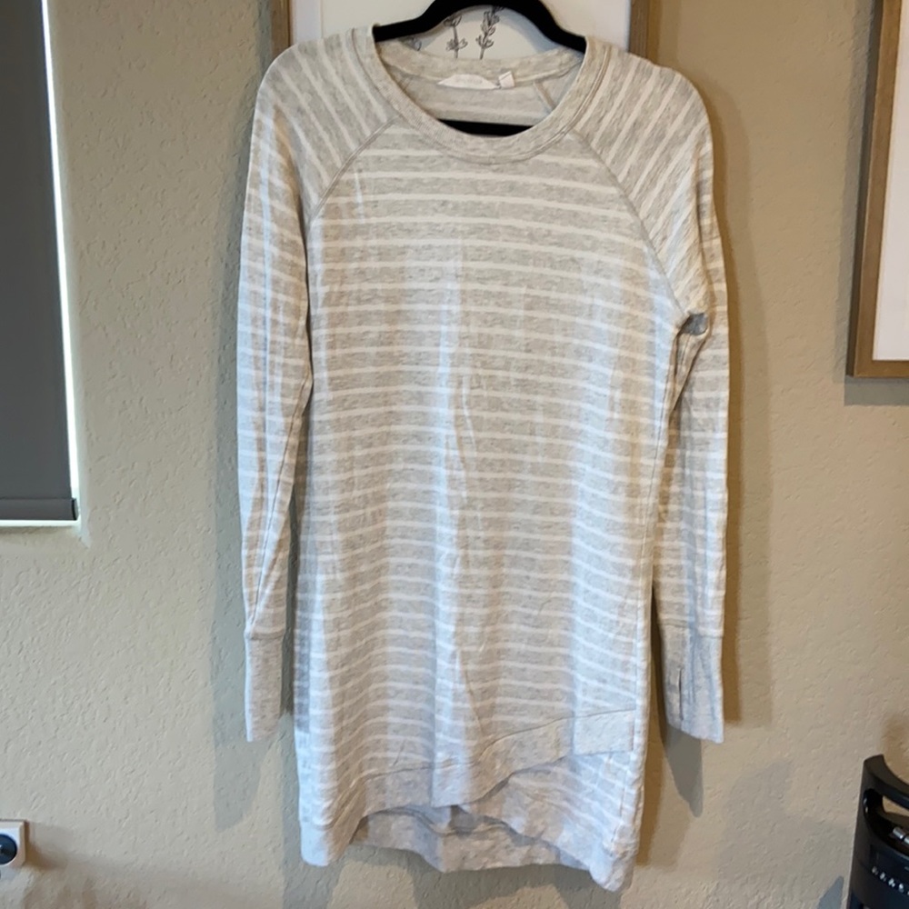 Athleta cross cross dress white grey stripe